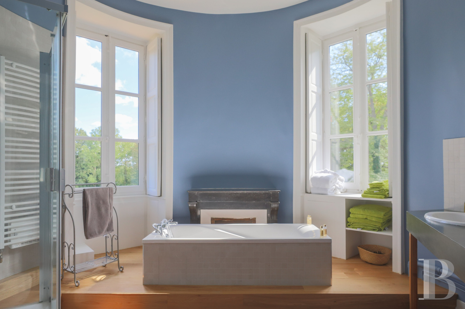 Dans la Sarthe, à l’est du Mans, un château du 19e siècle d’inspiration Renaissance dans son parc de onze hectares - photo  n°27